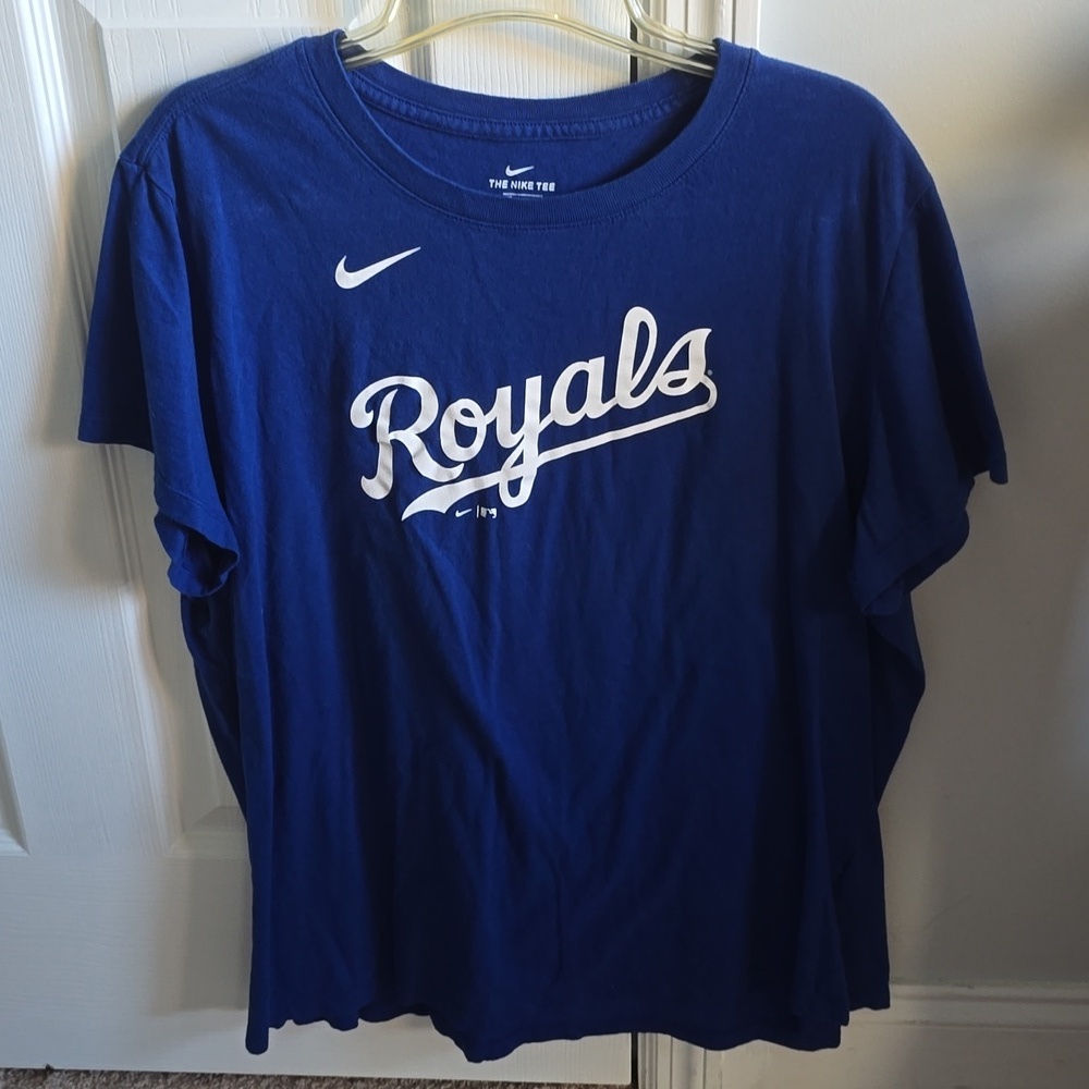 EUC Nike Kansas City Royals tee